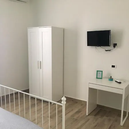 Fana Bed & Breakfast 2*